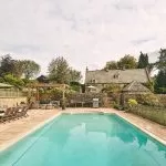 Cottages with Pools